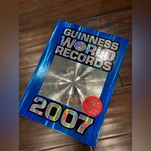 Gusiness World Record 2007 Book Brand New
